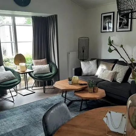 Do Not Book Not Be Booked * Hulshorst
